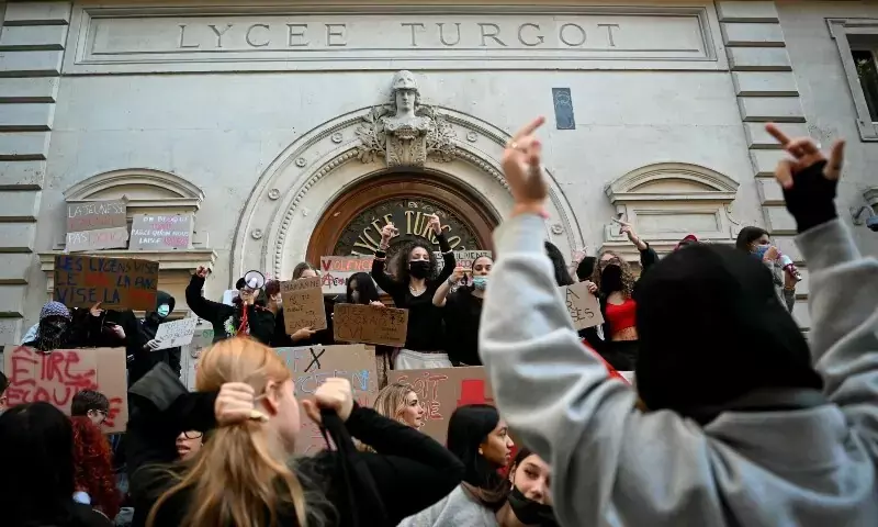 Hundreds of French high schools shut as protests persist