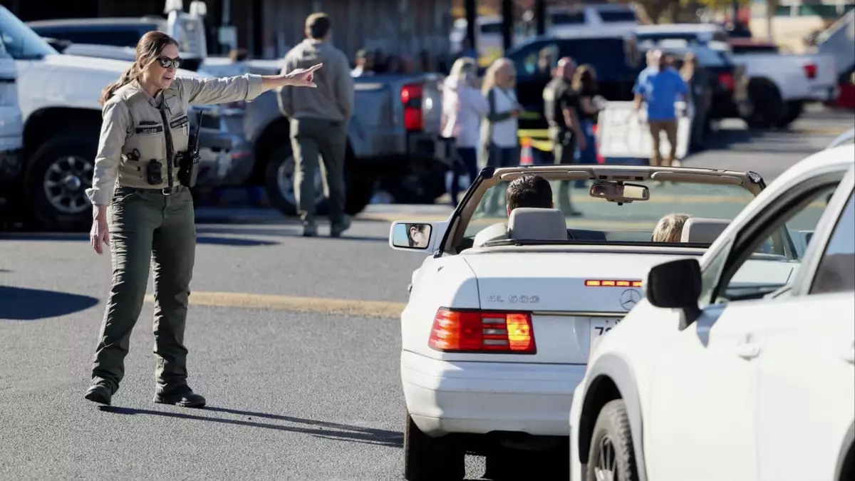 Oregon school shooting leaves suspect dead, 2 in hospital