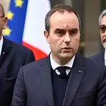 French prime minister calls for curfews as govt grapples with unrest