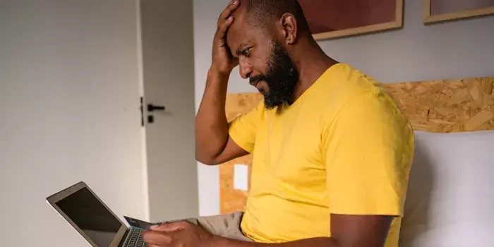 How to Spot Online Scams Before Losing Your Money, Expert Explains