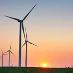 Oregon couple earns $100K a year from 13 wind turbines on wheat farm