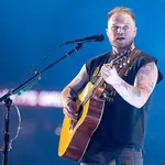 Zach Bryan sparks debate after wearing 'Free Palestine' shirt at venue that barred Macklemore