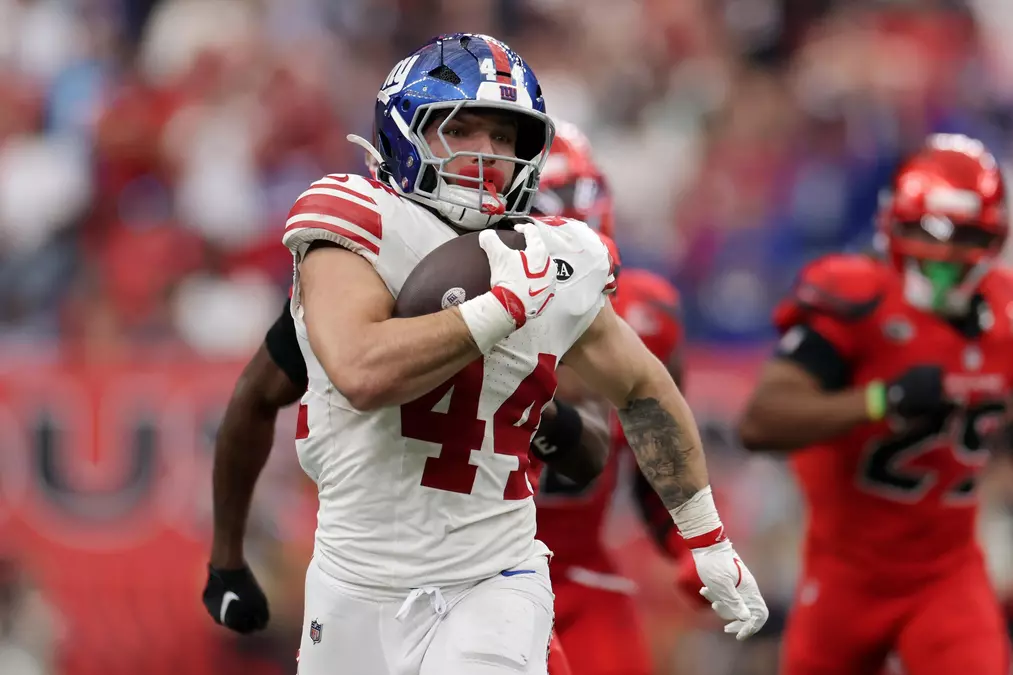 Week 8 Fantasy Football Injury Report: Christian McCaffrey, Saquon Barkley, Cam Skattebo And More