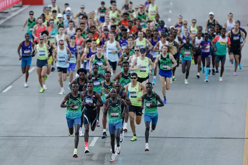 Kenya’s Amos Kipruto Wins Chicago Marathon as Lokedi Finishes Second