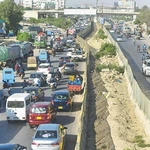 Digging in Karachi for Red Line damages gas pipeline, disrupts supply