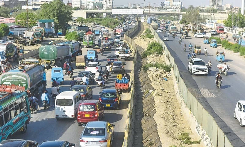 Digging in Karachi for Red Line damages gas pipeline, disrupts supply
