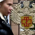 Trump says will speak to Putin on plague, after death of Russian lab tech