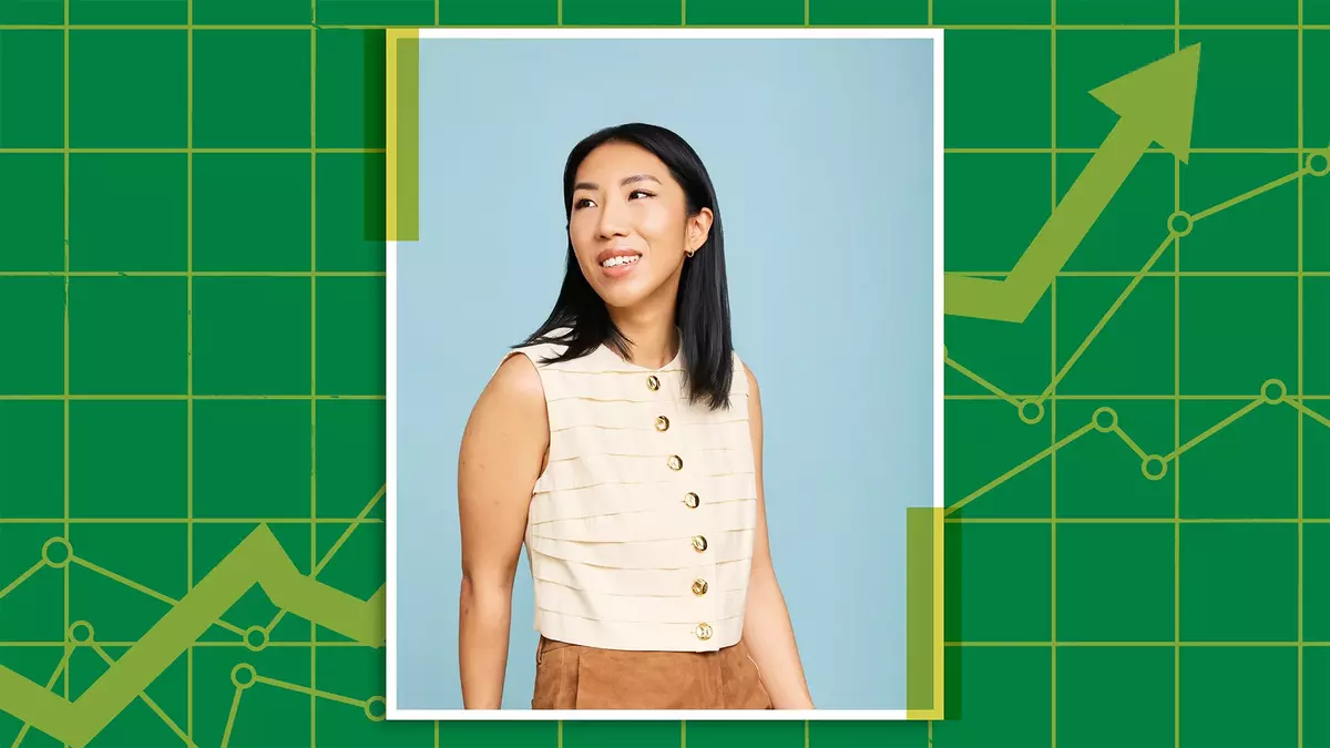 She Built a Business Inside Her 9-to-5 for Two Years. Why Quitting First Is a Trap