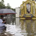‘Nothing is left’: deadly floods slam Thai economy and strain Bangkok ahead of IMF meeting