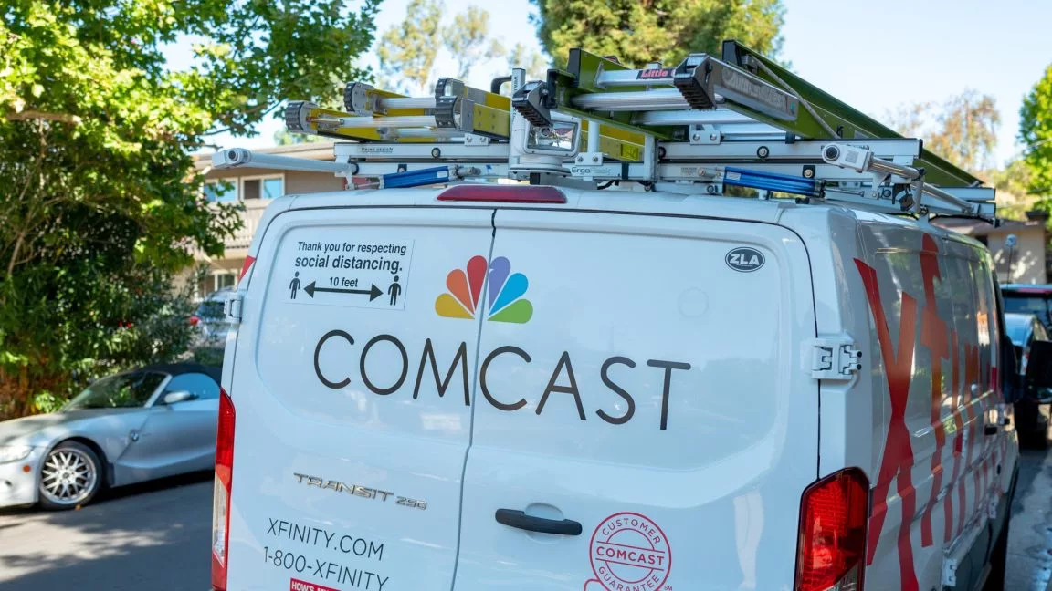 Comcast loses more customers, claims other ISPs' cheap prices are "irrational"