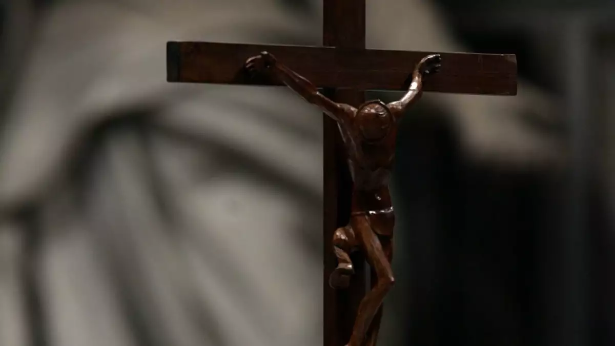 Falling crucifix kills priest during live-streamed mass in Ecuador
