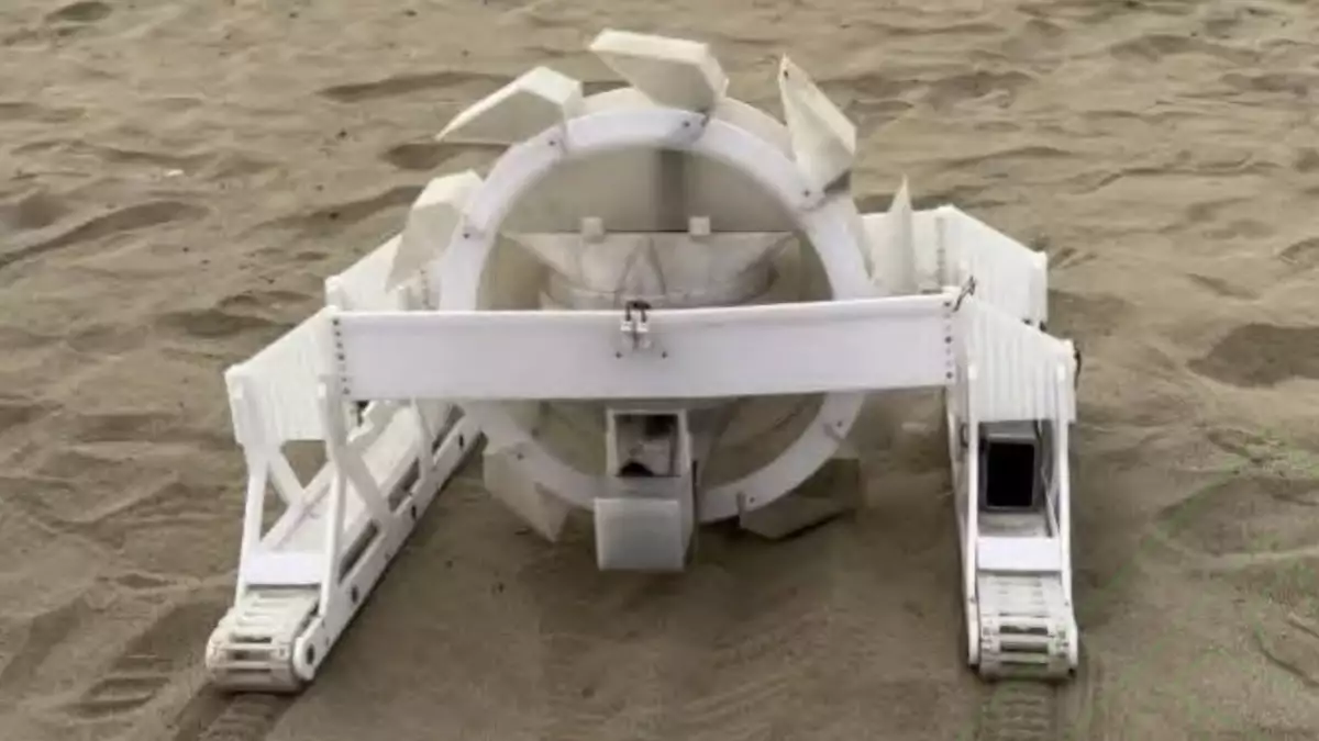 China’s Dune-like sand crawler could turn the whole Taklamakan Desert into an iron mine
