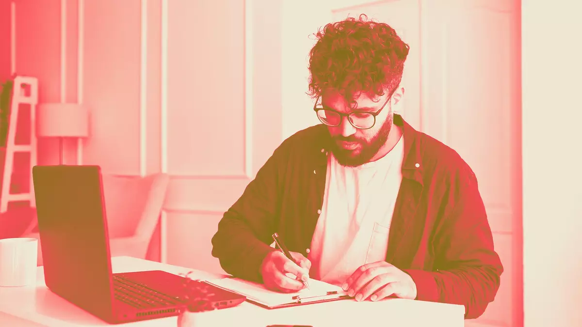 A Brain Researcher Says This Is How You Should Start Your Workday. Most People Do the Opposite
