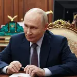 Putin holds Ukraine peace talks with Trump’s envoy Witkoff, frees American Hubbard