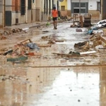 One dead and scores rescued in floods in Spain