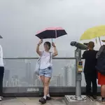 Rain dampens visitor numbers at Hong Kong attractions on day 2 of ‘golden week’
