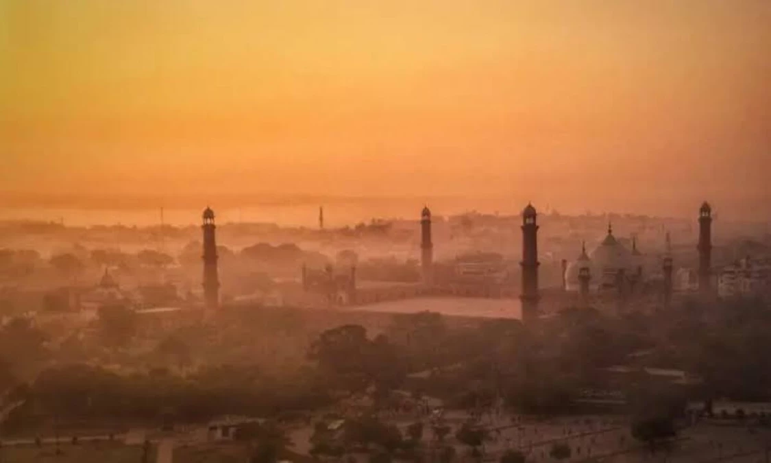 Lahore tops global pollution ranking as air quality turns ‘hazardous’
