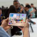 Police receive over 100 reports about credit card charges for iPhone Duo pre-orders
