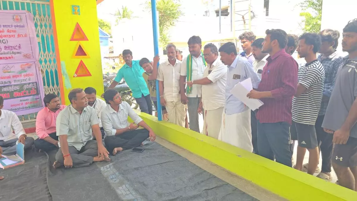 Villagers boycott gram sabha meeting demanding relocation of Tasmac outlet