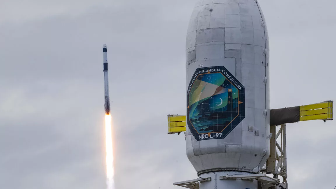 Rocket Report: SpaceX completes launch triple-header; Rocket Lab nets big contract