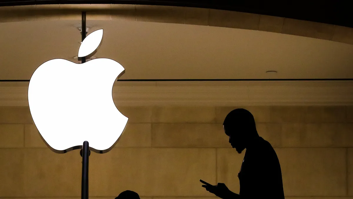 Apple Users Keep Seeing Scary Warnings That Their Accounts Are Locked