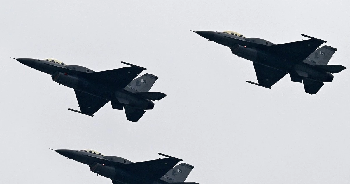 Somalia may have just purchased JF-17 Thunder fighter jets from Pakistan, once rumoured to be able to carry nuclear-capable cruise missiles
