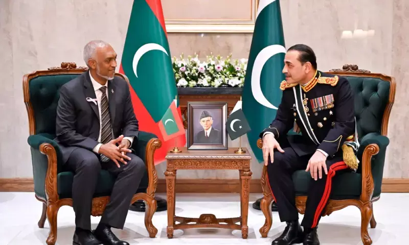 Maldives president, CDF Munir stress importance of strengthening bilateral defence cooperation