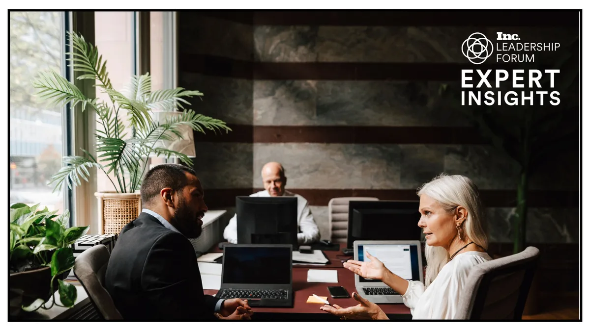 26 Leaders on Handling Customer Inquiries After Hours