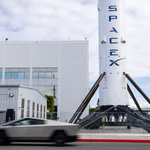 SpaceX and Tesla boards form special committees to review merger