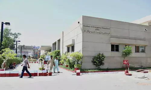 Due to high cost, 25pc of cancer patients at Karachi's JPMC abandon treatment, experts say