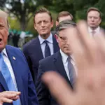 'You like me and I like you': Trump thanks flydubai passenger Yaniv Hayoun for helping save flight