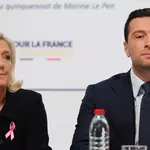 Le Pen vows €140 billion savings if elected to prevent French 'default'