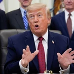 GOP senators warn Trump is hurting Republicans with independents
