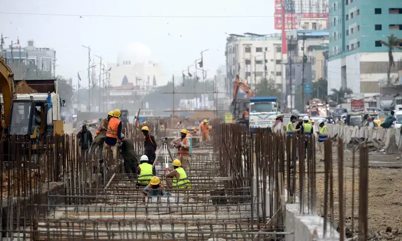 Land dispute between railways and KMC over road construction erupts into street fighting
