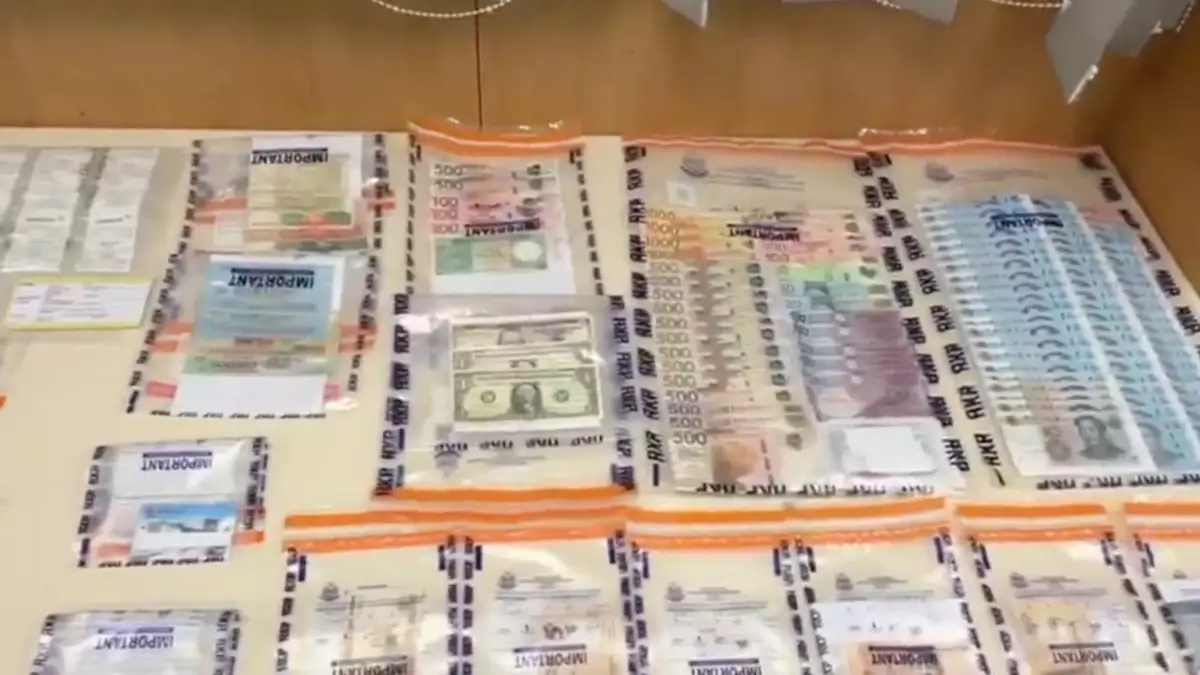 Hong Kong police arrest 2 men over HK$1.7 million Kowloon break-in spree