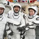 French, US and Russian astronauts return to Earth after eight months in space