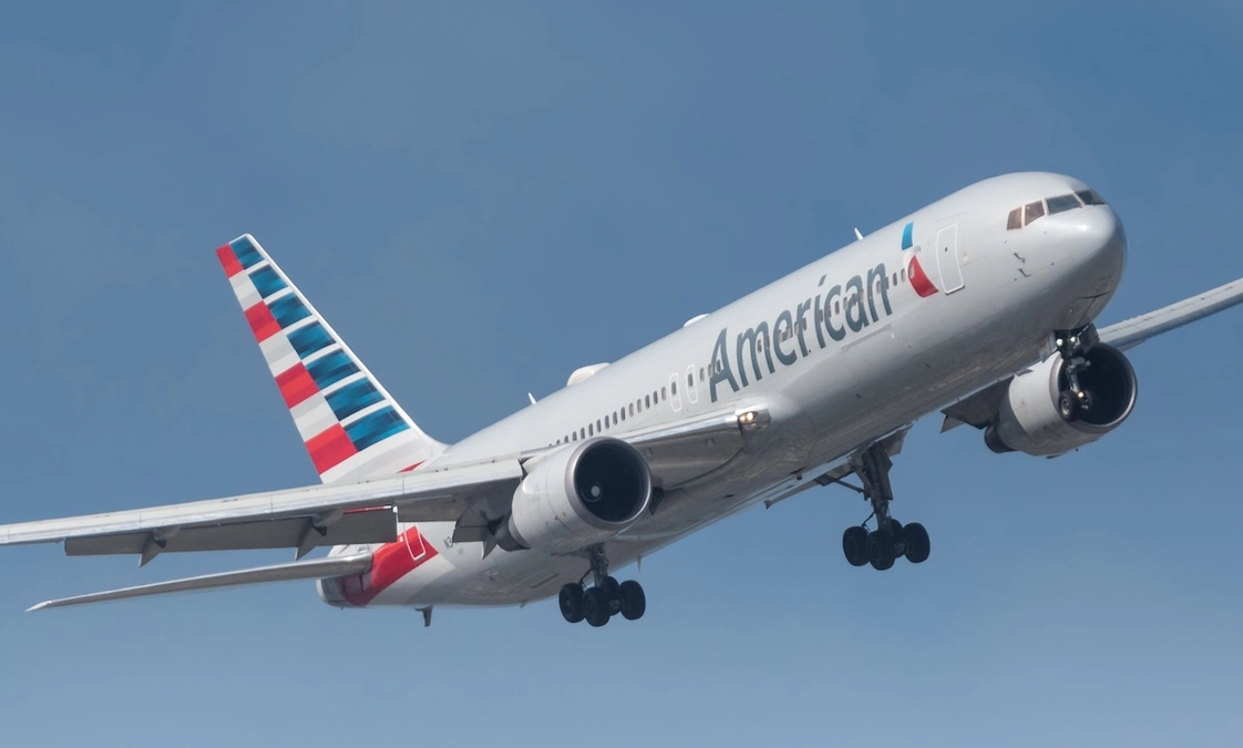 American Airlines Lets Loyalty Program Members Combine Cash and Miles