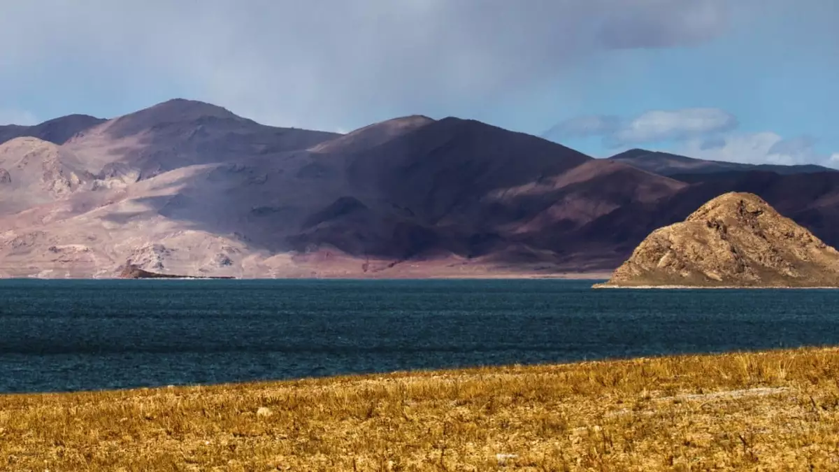 Casualties reported after 7.0 quake strikes China’s Tibet