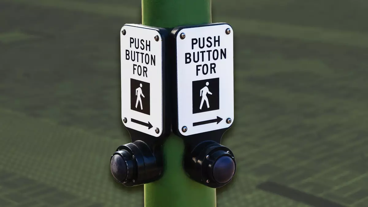 Most Pedestrian Crosswalk Buttons Don’t Work. But They Can Teach You a Lot About Leadership
