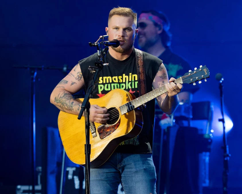 
				Zach Bryan Wears 'Free Palestine' Shirt Weeks After Macklemore Controversy
			