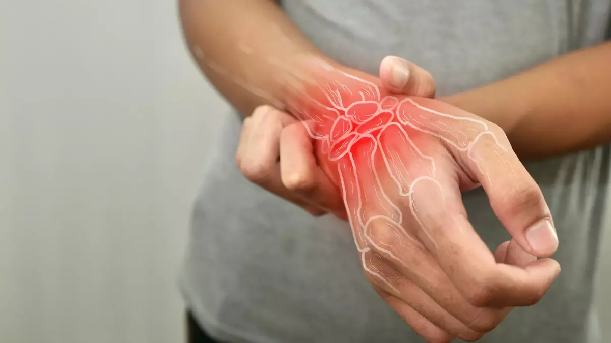 Natural compound could fight rheumatoid arthritis at its source