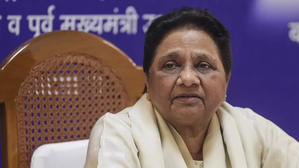 Samajwadi Party preaches social justice but gives tickets to the privileged, Mayawati alleges