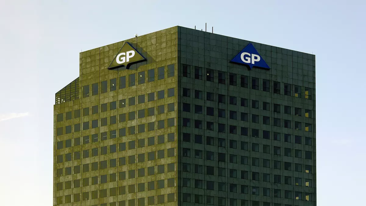 This Manufacturing Giant’s First Sales Agent Failed. The Second One Helped Win Over 100 Deals