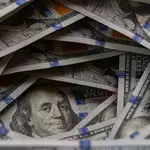 China cuts US Treasury holdings, iPhone Duo pre-orders: 5 weekend reads you missed
