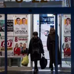 Latvians head to the polls with Russia on their minds