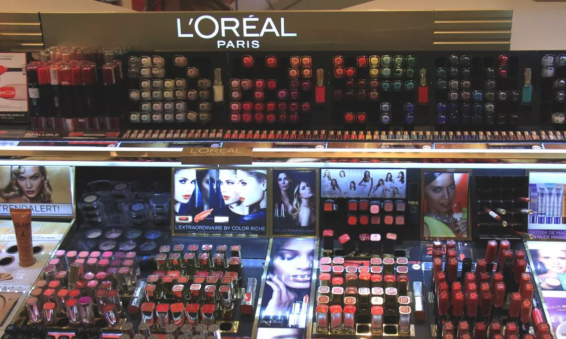 L’Oréal Cuts Customer Service Time 64% With AI