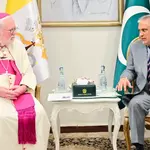 Vatican envoy commends Pakistan's constructive role in promoting regional peace, stability through mediation: FO