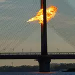 Russia Turns to Striking Kyiv’s Bridges, Threatening a Vital Lifeline