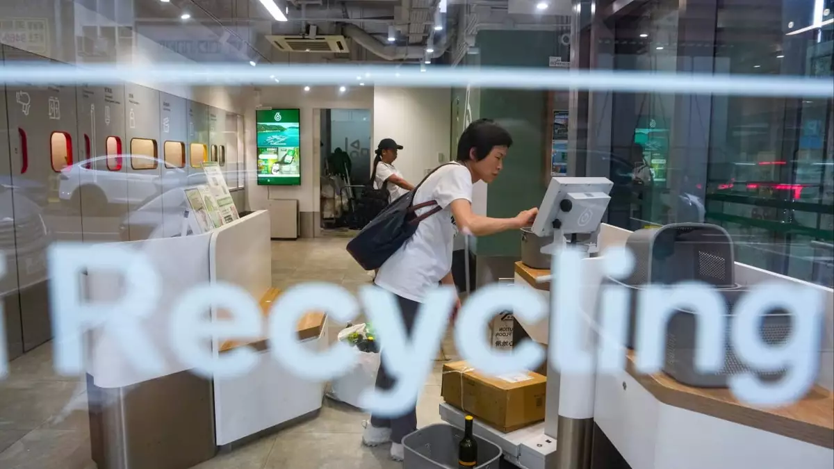 Hong Kong to expand community recycling after shelving waste-charging scheme