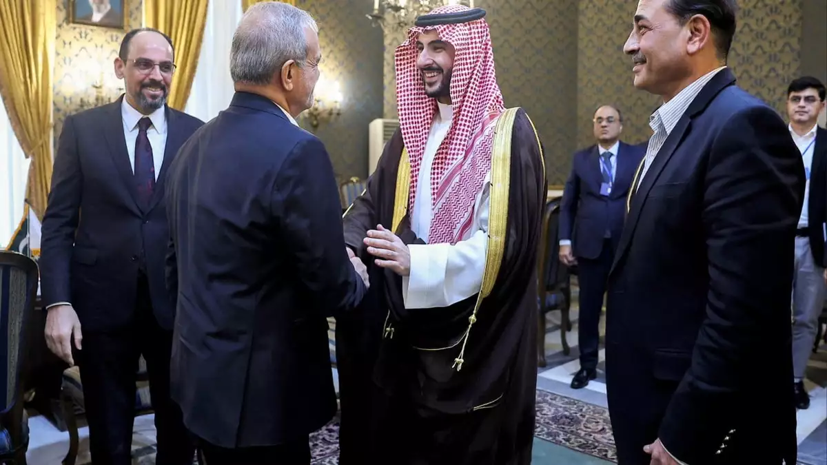 Mecca pact countries in Iran in bid to stop war restarting